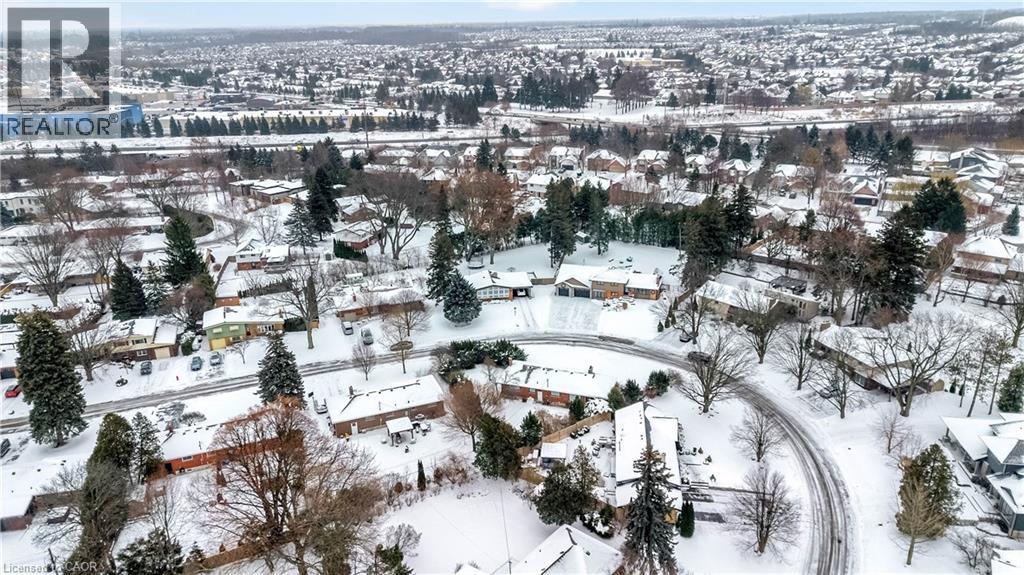 626 Iroquois Avenue, Ancaster, Ontario L9G 3B4 - Photo 48 - 40793592