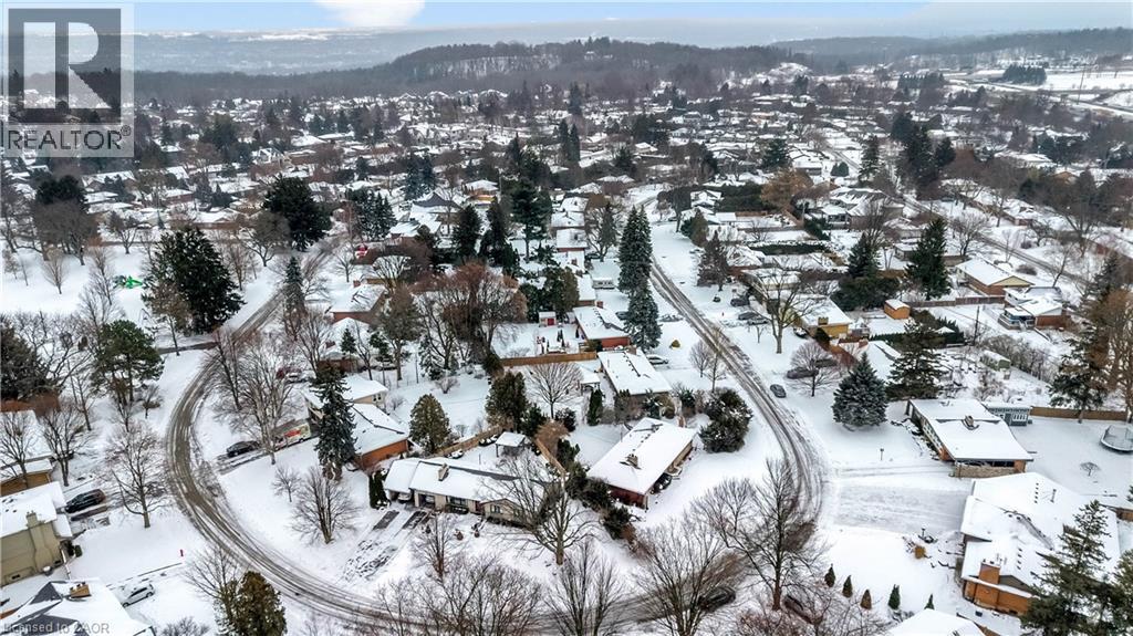 626 Iroquois Avenue, Ancaster, Ontario L9G 3B4 - Photo 46 - 40793592