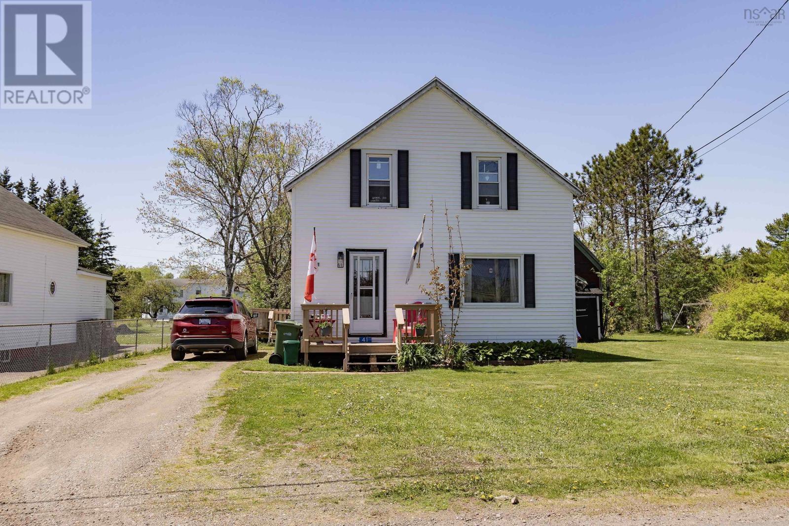 41 Templar Street, Parrsboro, Nova Scotia  B0M 1S0 - Photo 2 - 202512948