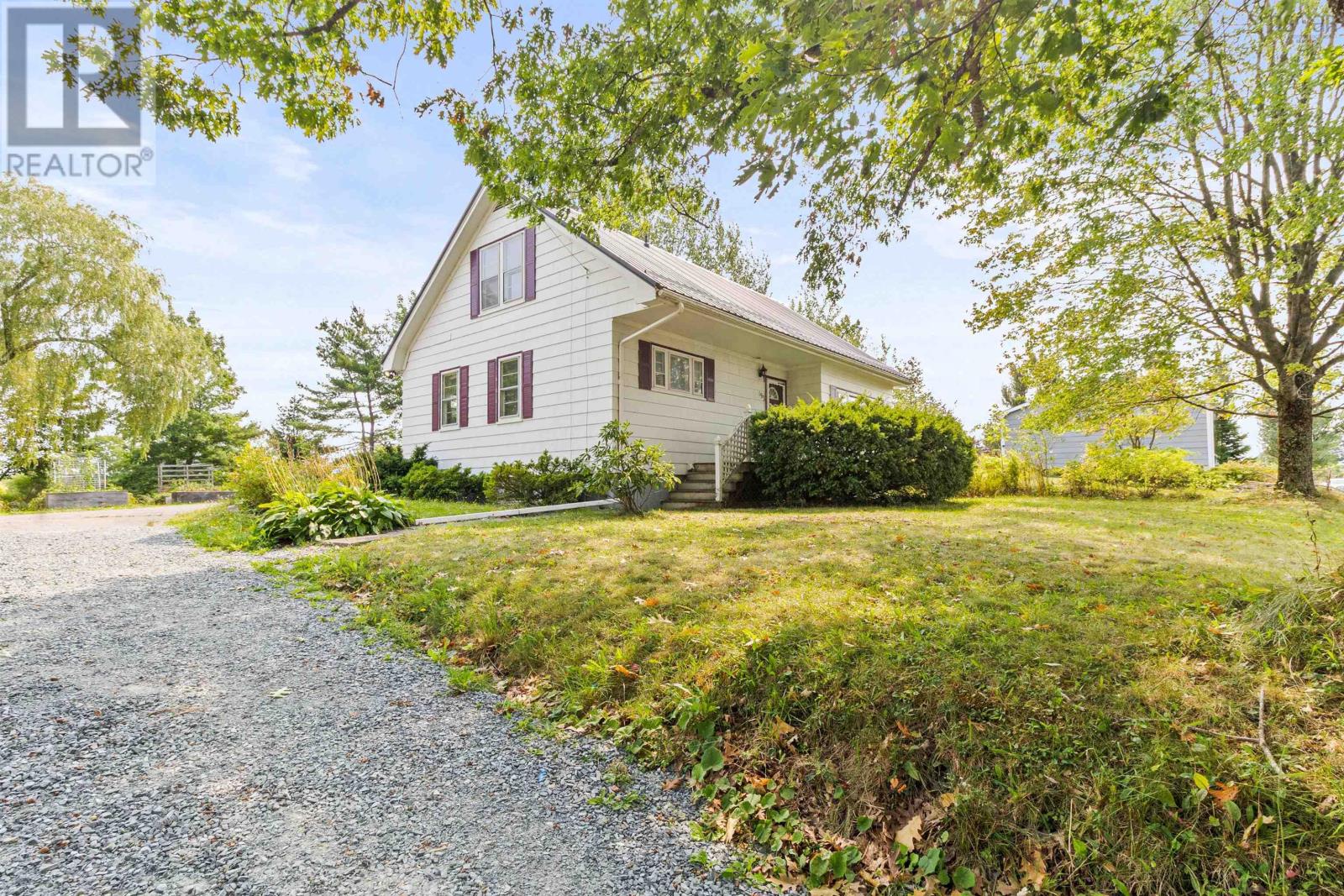 193 Highway 2, Enfield, Nova Scotia  B2T 1C8 - Photo 3 - 202522845