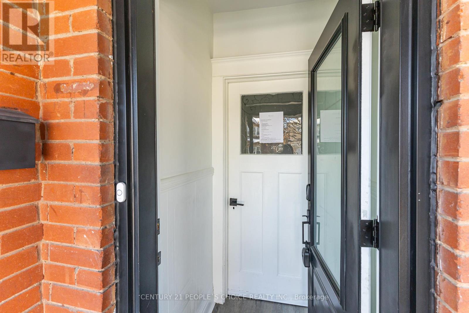Upper - 212 Oakwood Avenue, Toronto, Ontario M6E 2V4 - Photo 12 - C12605352