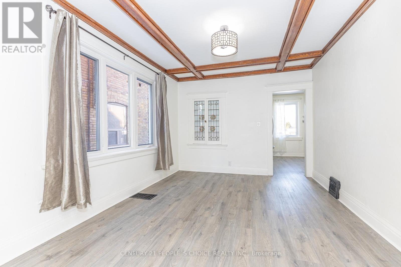 Upper - 212 Oakwood Avenue, Toronto, Ontario M6E 2V4 - Photo 21 - C12605352