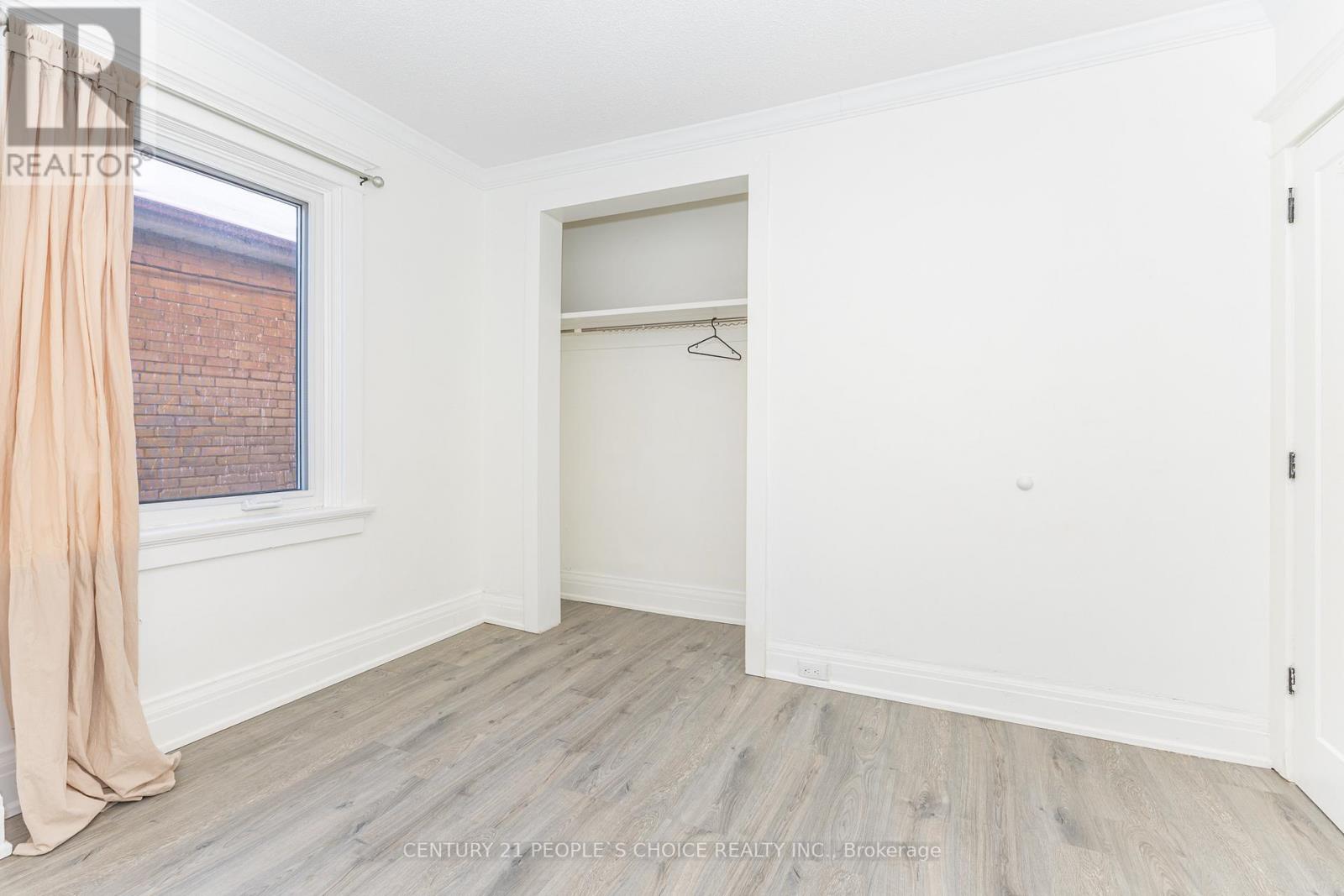 Upper - 212 Oakwood Avenue, Toronto, Ontario M6E 2V4 - Photo 45 - C12605352