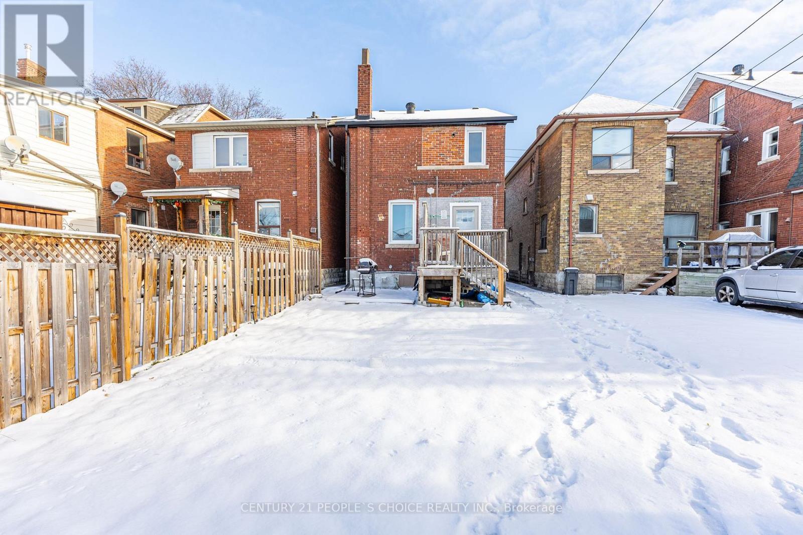 Upper - 212 Oakwood Avenue, Toronto, Ontario M6E 2V4 - Photo 6 - C12605352