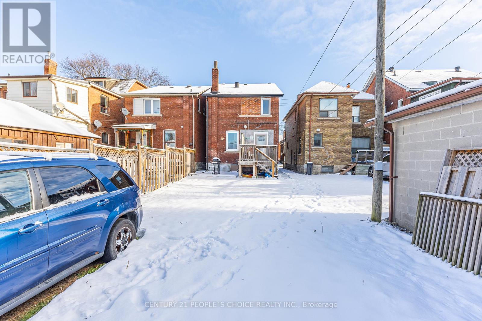 Upper - 212 Oakwood Avenue, Toronto, Ontario M6E 2V4 - Photo 5 - C12605352