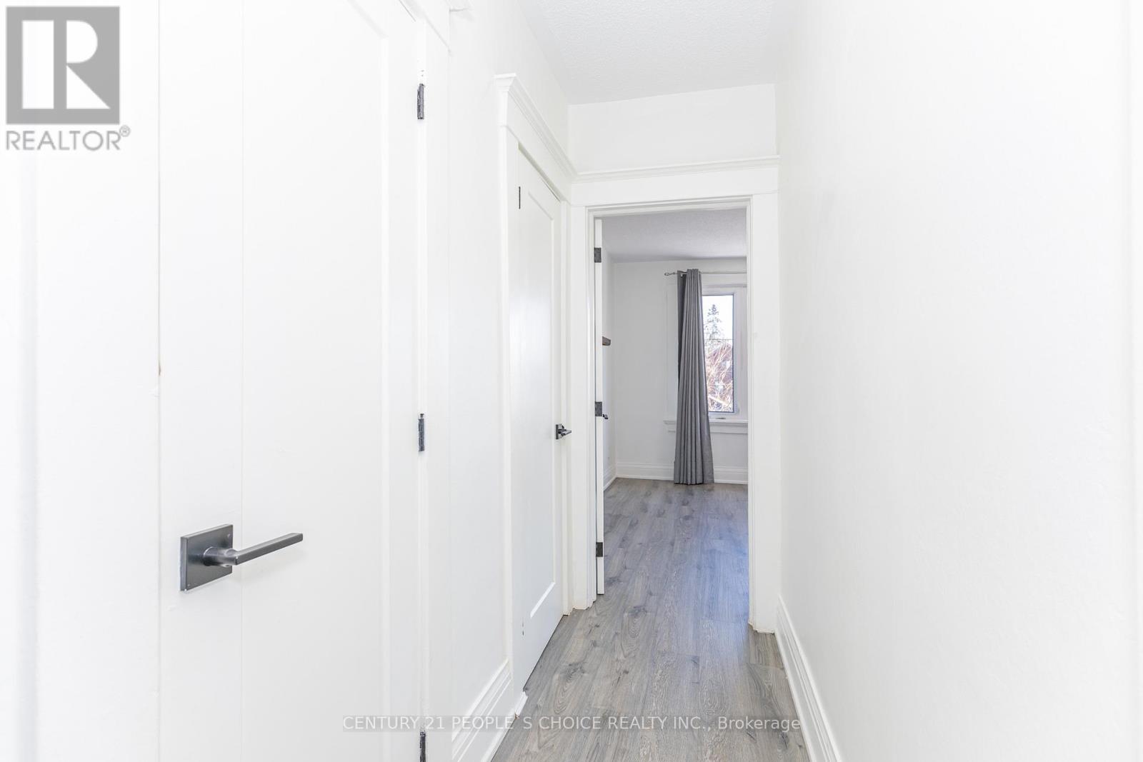 Upper - 212 Oakwood Avenue, Toronto, Ontario M6E 2V4 - Photo 47 - C12605352