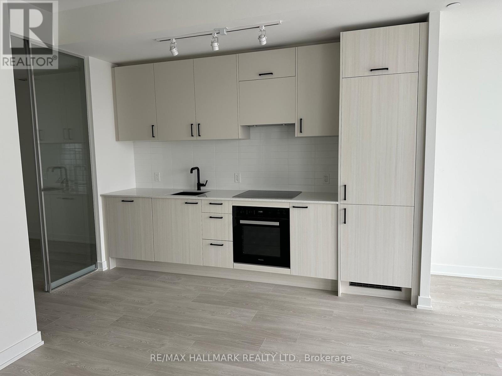 1715 - 1 Quarrington Lane, Toronto, Ontario  M3C 1H7 - Photo 7 - C12627696