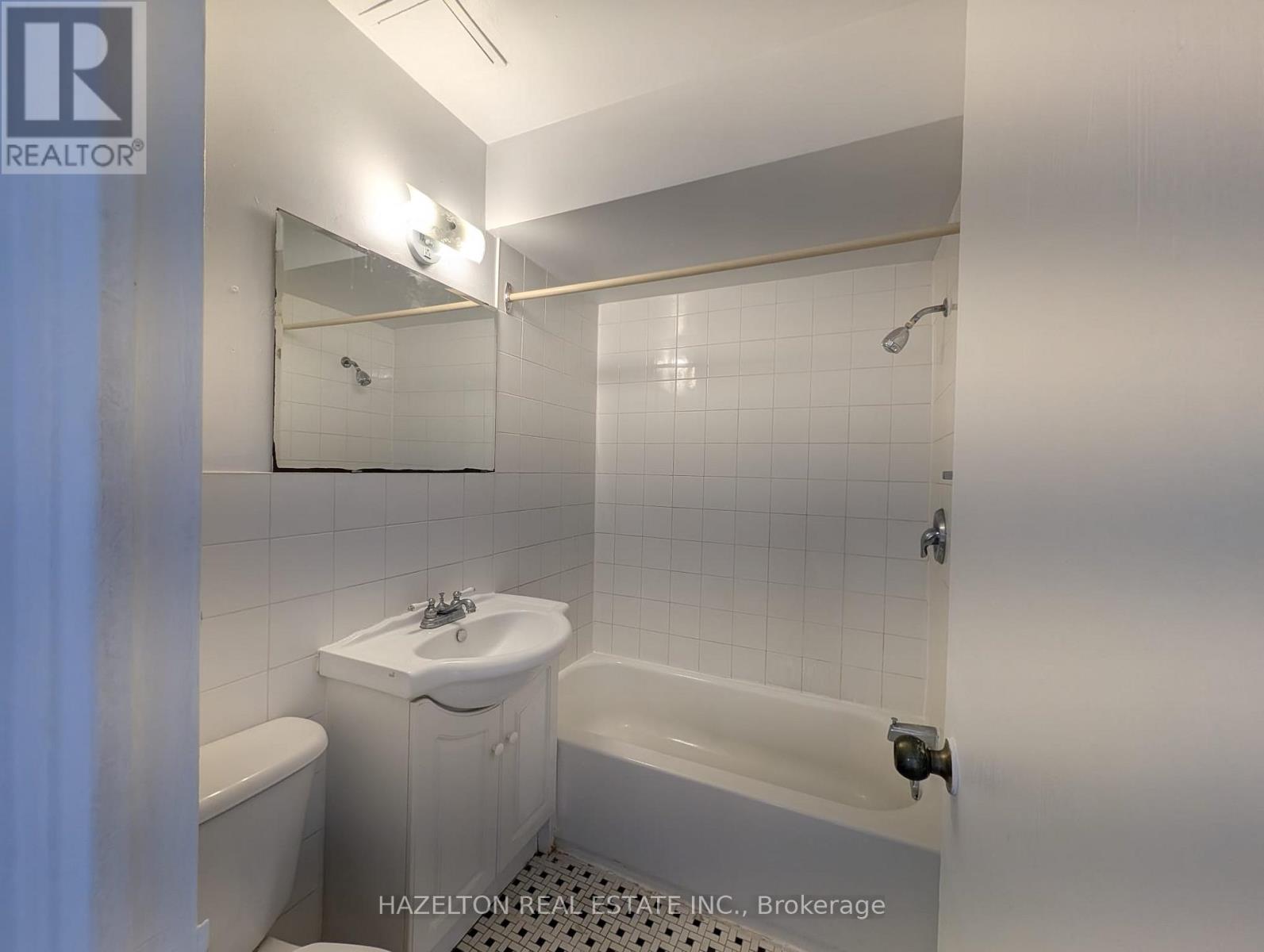 1005 - 206 St George Street, Toronto, Ontario  M5R 2N6 - Photo 12 - C12629326