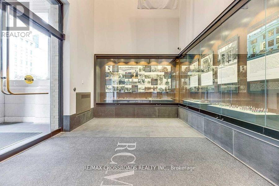 1007 - 426 University Avenue, Toronto (Bay Street Corridor), Ontario  M5G 1S9 - Photo 14 - C12629336