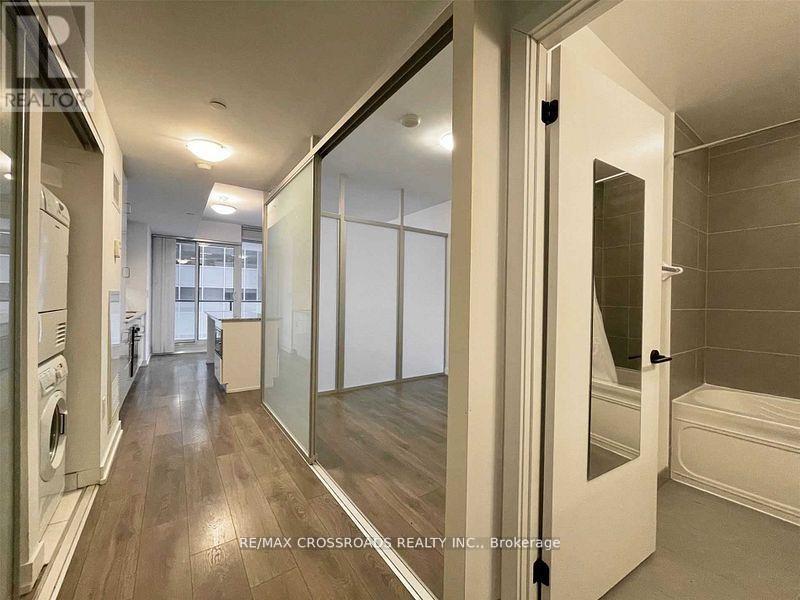 1007 - 426 University Avenue, Toronto (Bay Street Corridor), Ontario  M5G 1S9 - Photo 2 - C12629336