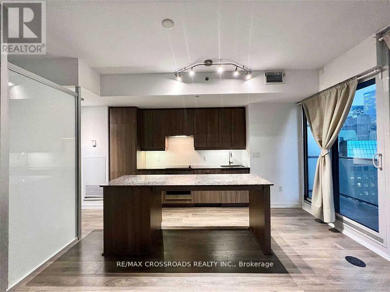 1007 - 426 University Avenue, Toronto (Bay Street Corridor), Ontario  M5G 1S9 - Photo 6 - C12629336