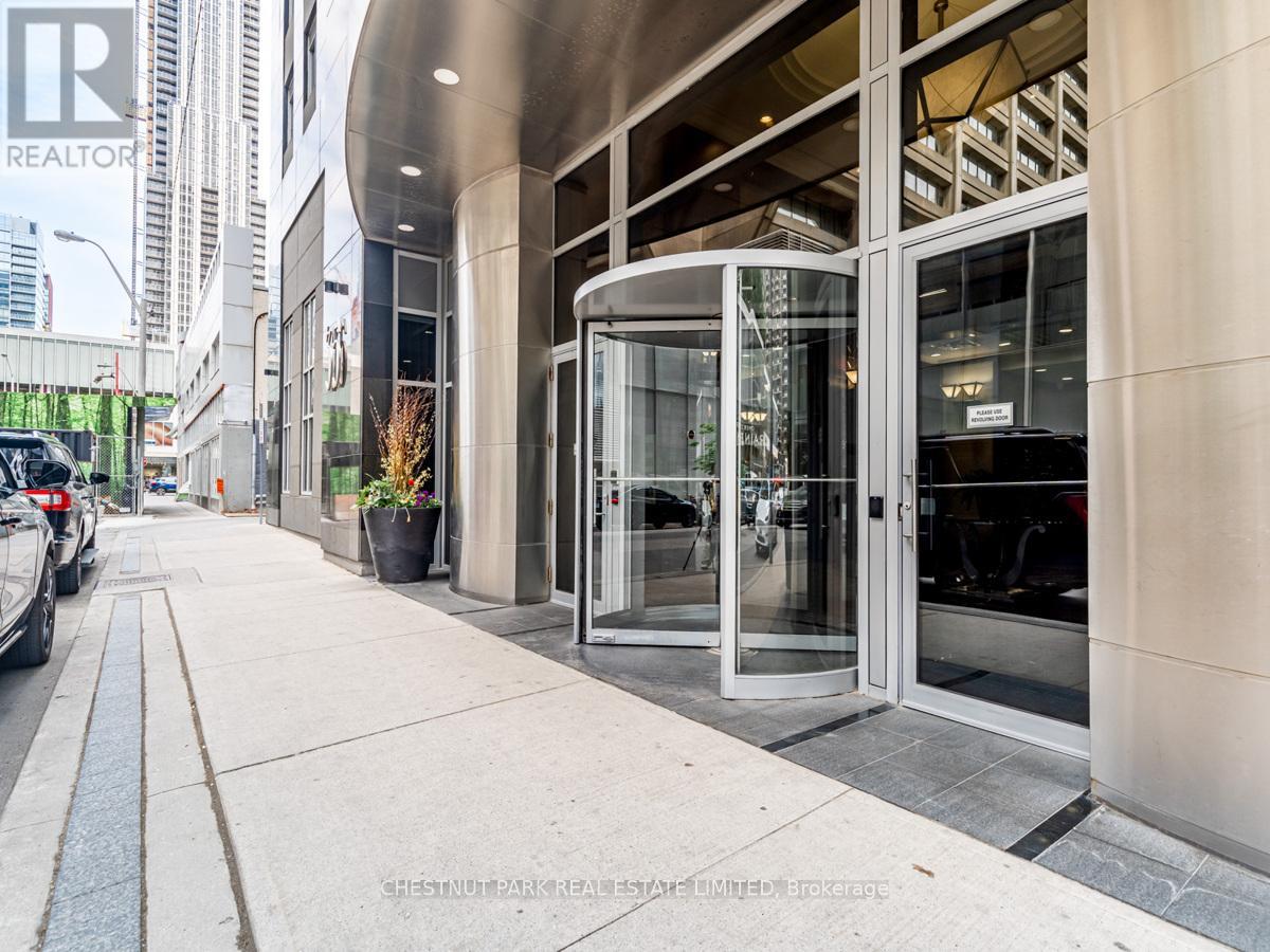 2905 - 35 BALMUTO STREET, Toronto, Ontario