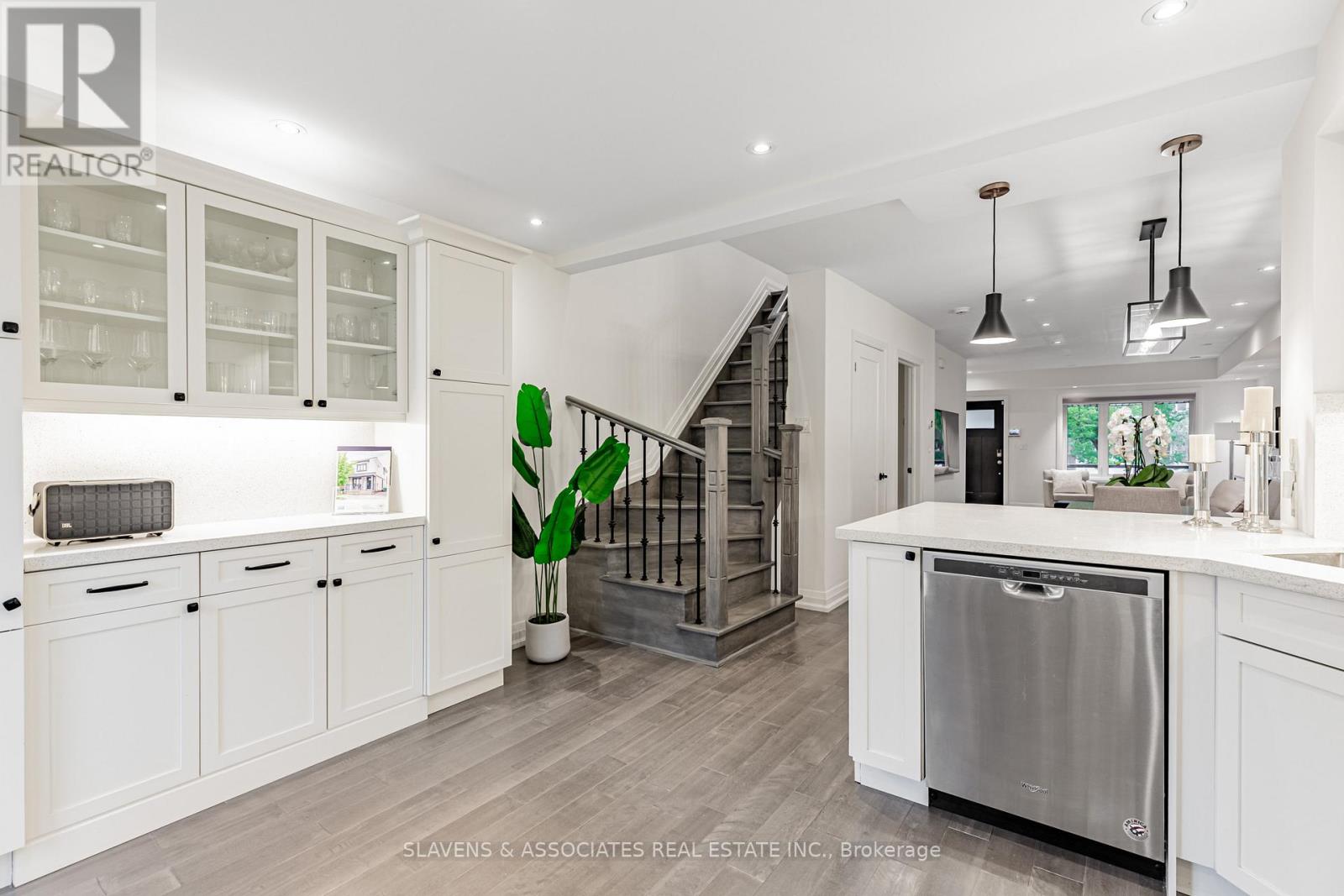 111 Cedric Avenue, Toronto (Oakwood Village), Ontario  M6C 3X7 - Photo 17 - C12629348