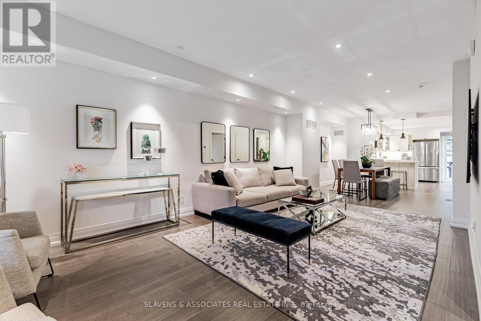 111 Cedric Avenue, Toronto (Oakwood Village), Ontario  M6C 3X7 - Photo 4 - C12629348