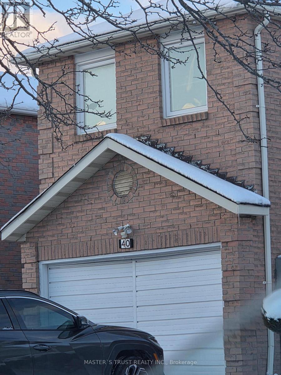 40 WHITLEY CASTLE CRESCENT S, Toronto, Ontario