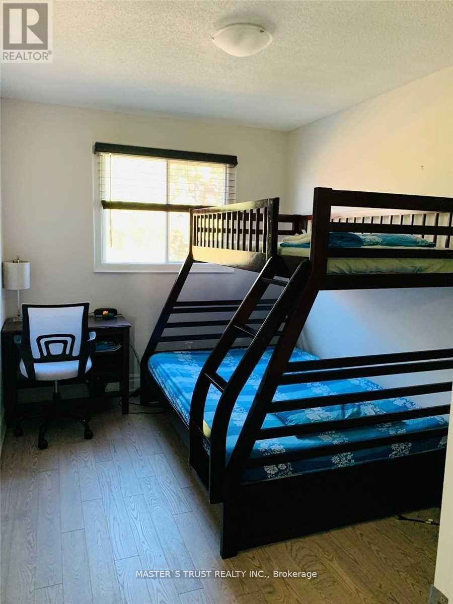 40 Whitley Castle Crescent S, Toronto (Agincourt North), Ontario  M1V 2P6 - Photo 3 - E12629362