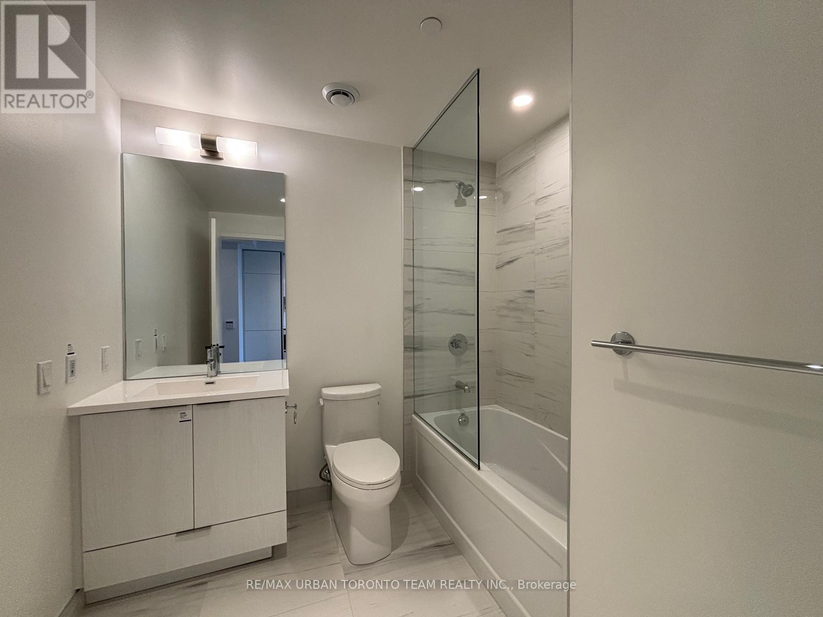 3108 - 8 Interchange Way, Vaughan, Ontario  L4K 5Z7 - Photo 6 - N12629316