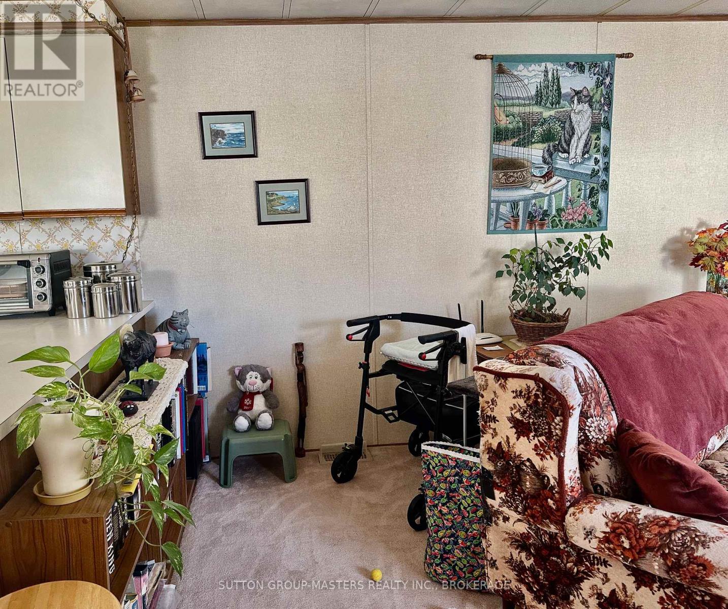 9 Maple Drive, Greater Napanee (Greater Napanee), Ontario  K7R 3L2 - Photo 10 - X12486871