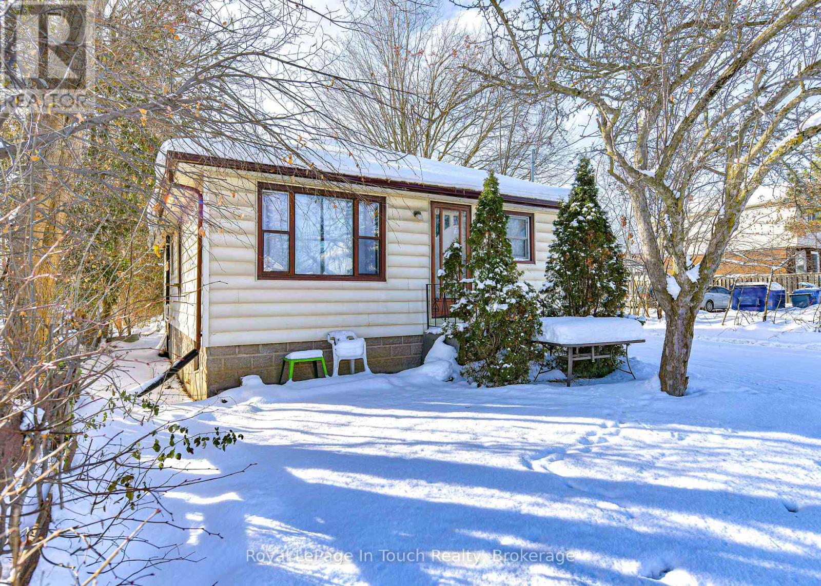 95 Westmount Drive N, Orillia, Ontario L3V 6B9 - Photo 2 - S12629536