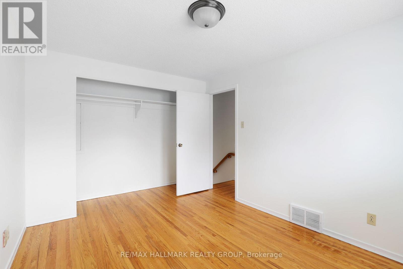 1948 Sharel Drive, Ottawa, Ontario K1H 6W2 - Photo 22 - X12627680