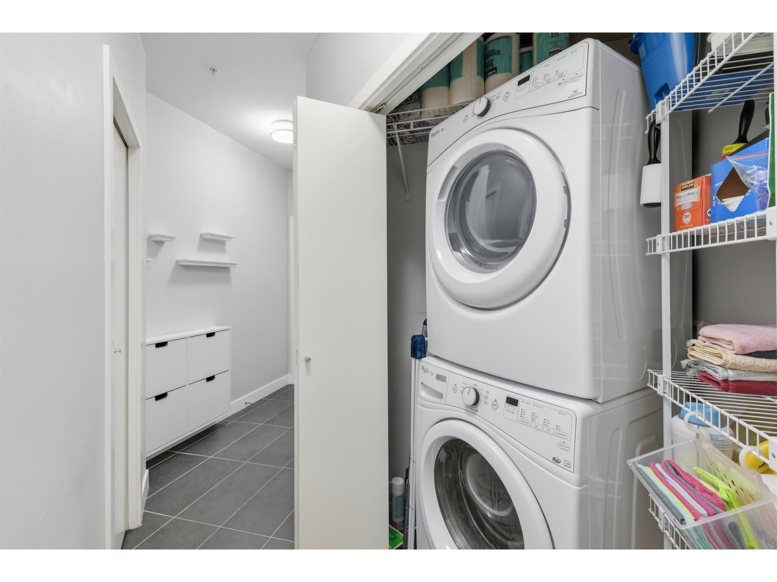 206 15388 105 Avenue, Surrey, British Columbia  V3R 0C4 - Photo 31 - R3058671