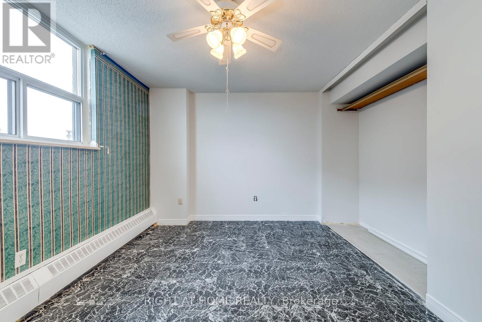 413 - 390 Dixon Road, Toronto, Ontario  M9R 1T4 - Photo 10 - W12629310