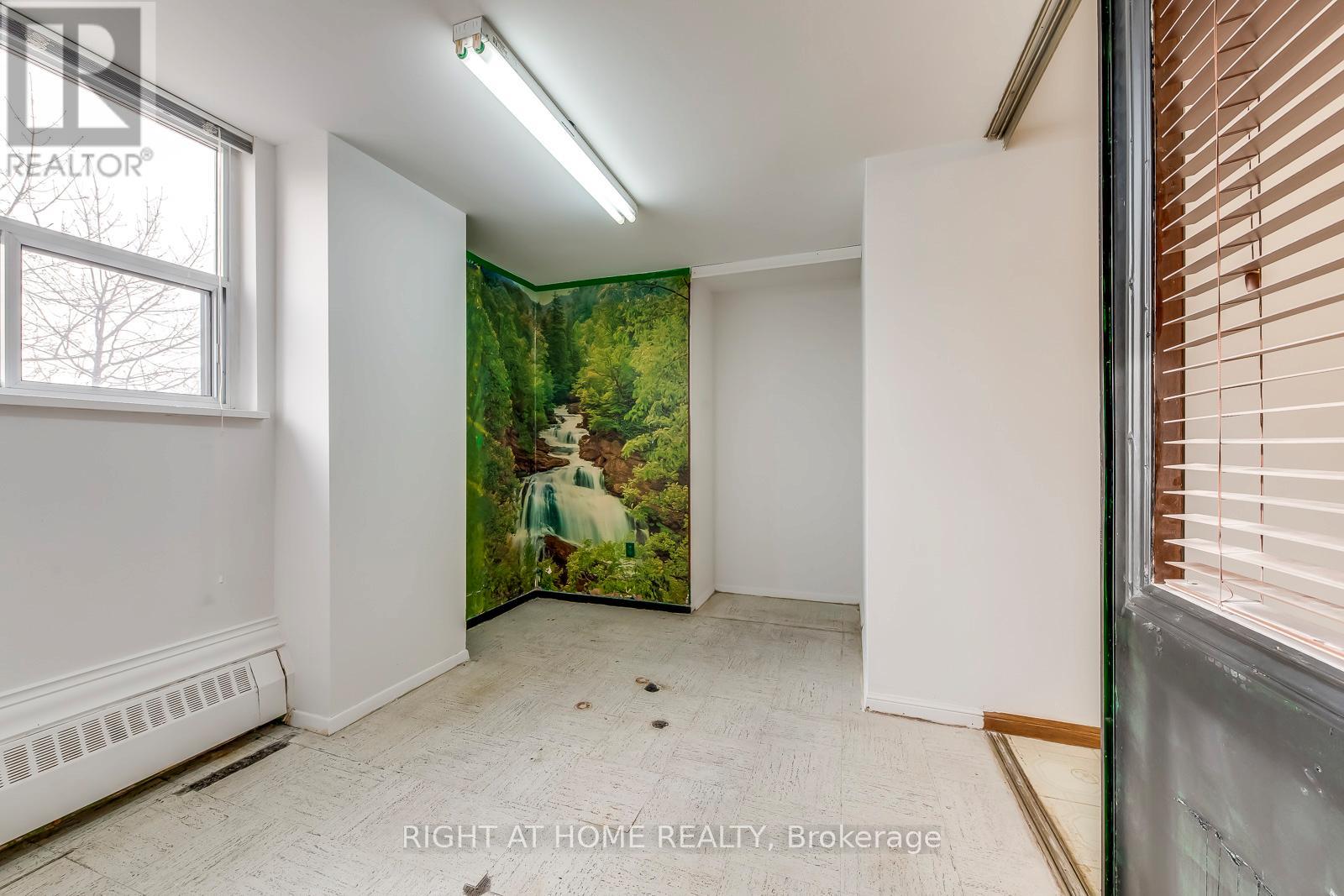 413 - 390 Dixon Road, Toronto, Ontario  M9R 1T4 - Photo 14 - W12629310