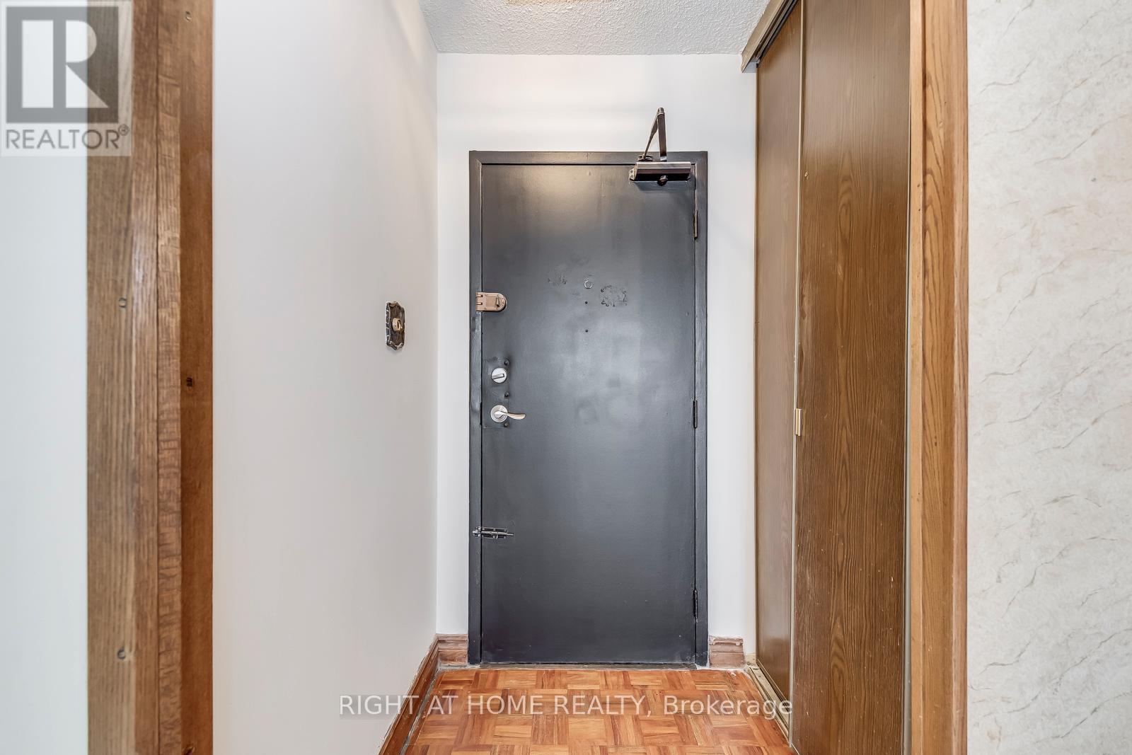 413 - 390 Dixon Road, Toronto, Ontario  M9R 1T4 - Photo 25 - W12629310