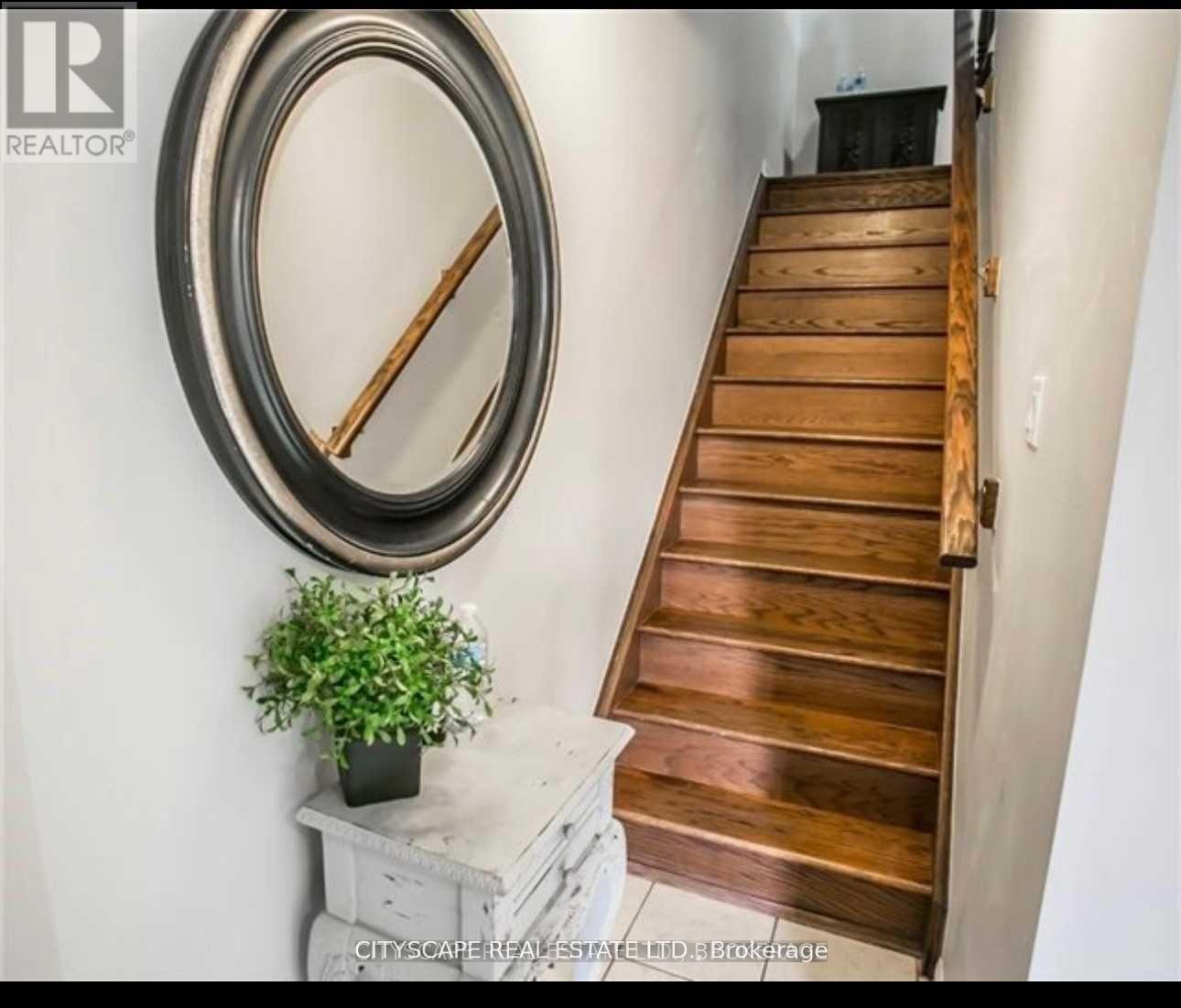 1023 Stemman Place, Milton, Ontario  L9T 8R1 - Photo 8 - W12629320