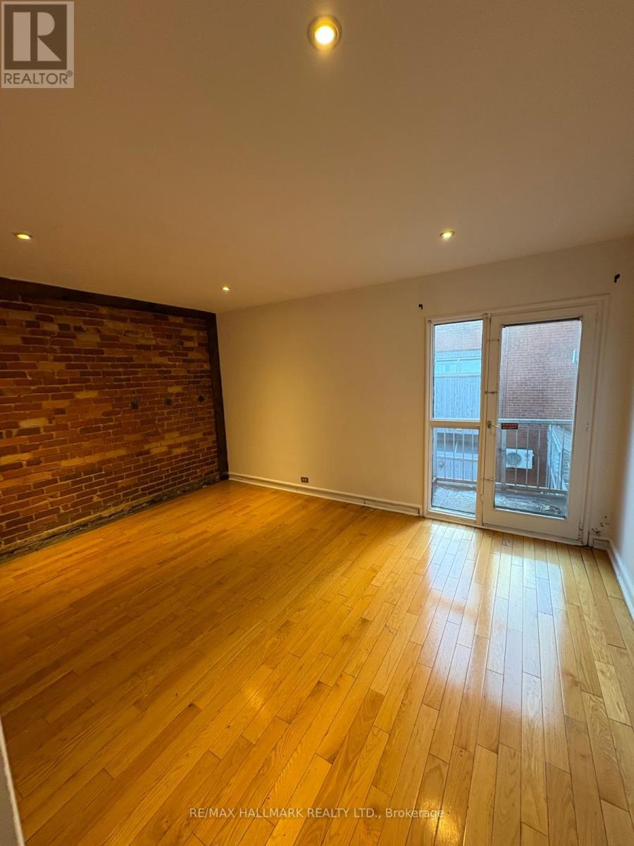 304 - 270 Adelaide Street W, Toronto, Ontario  M5H 1Y2 - Photo 10 - C12278958