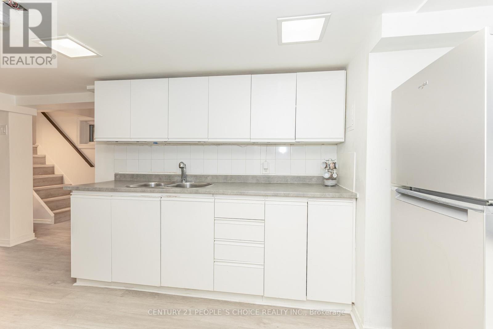 Bsmnt - 212 Oakwood Avenue, Toronto, Ontario M6E 2V4 - Photo 13 - C12605338