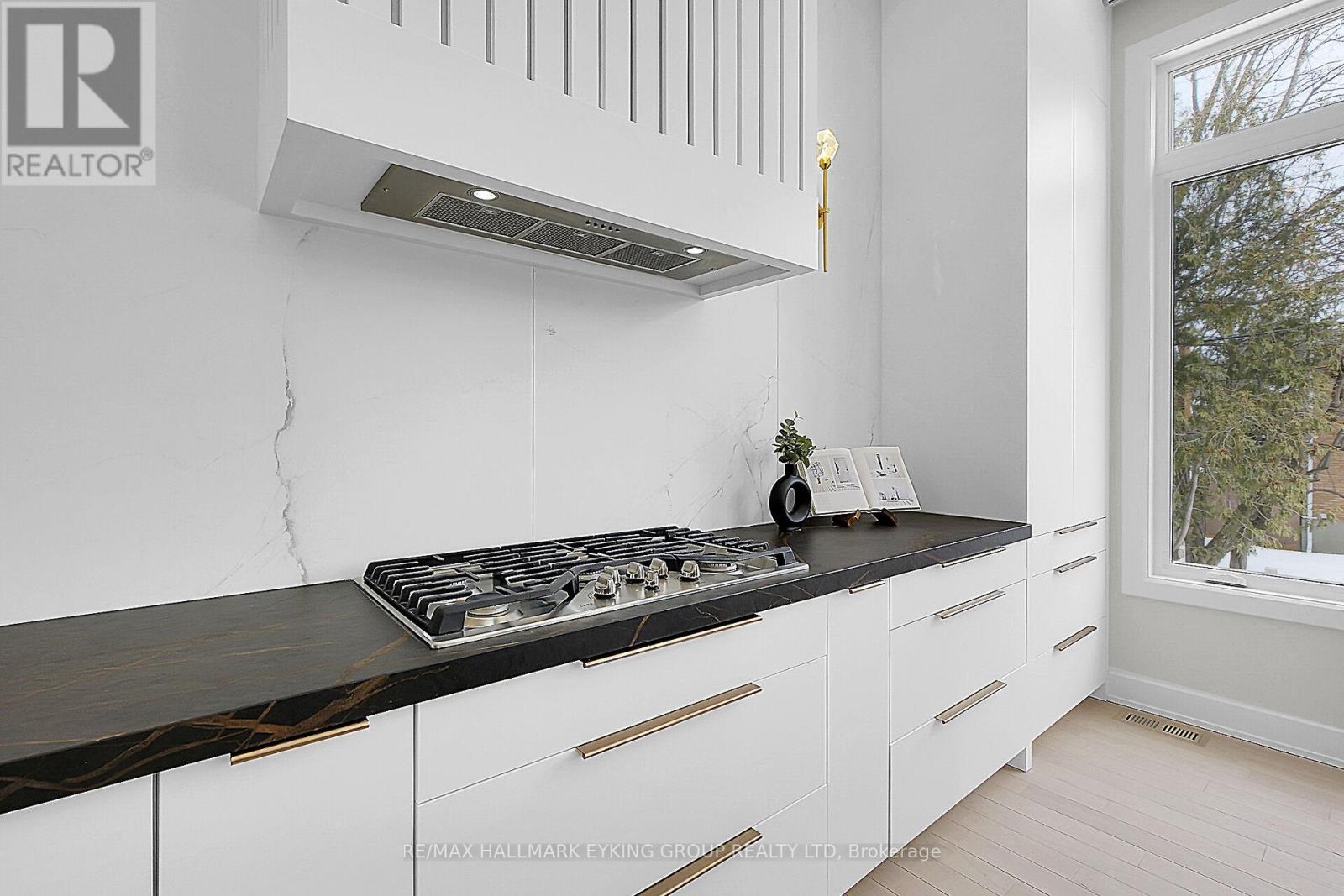 623 Rowanwood Avenue, Ottawa, Ontario  K2A 3E3 - Photo 15 - X12629402