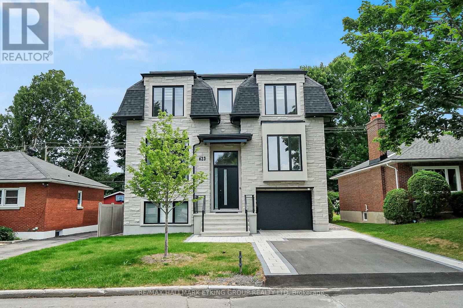 623 Rowanwood Avenue, Ottawa, Ontario  K2A 3E3 - Photo 3 - X12629402