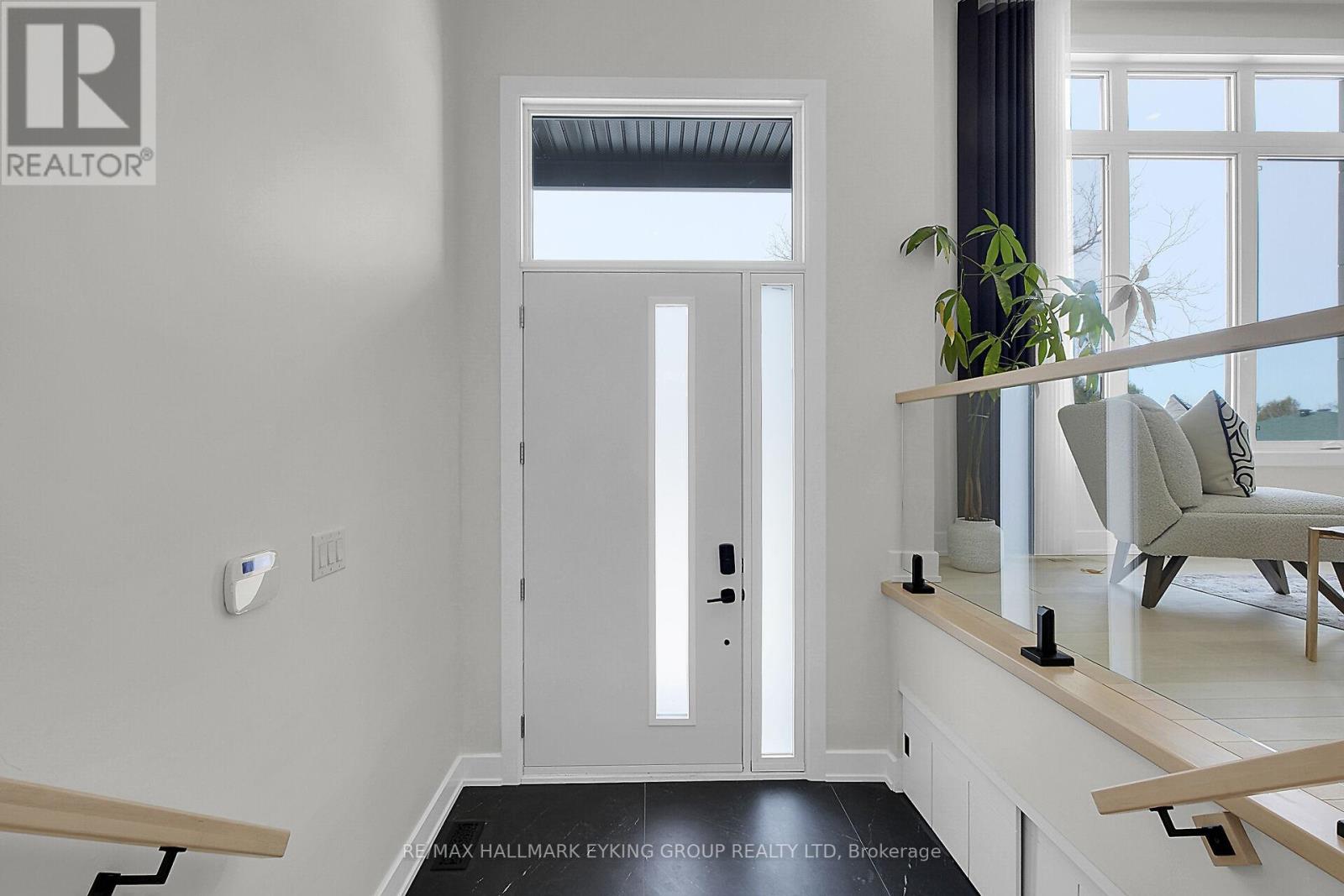 623 Rowanwood Avenue, Ottawa, Ontario  K2A 3E3 - Photo 5 - X12629402