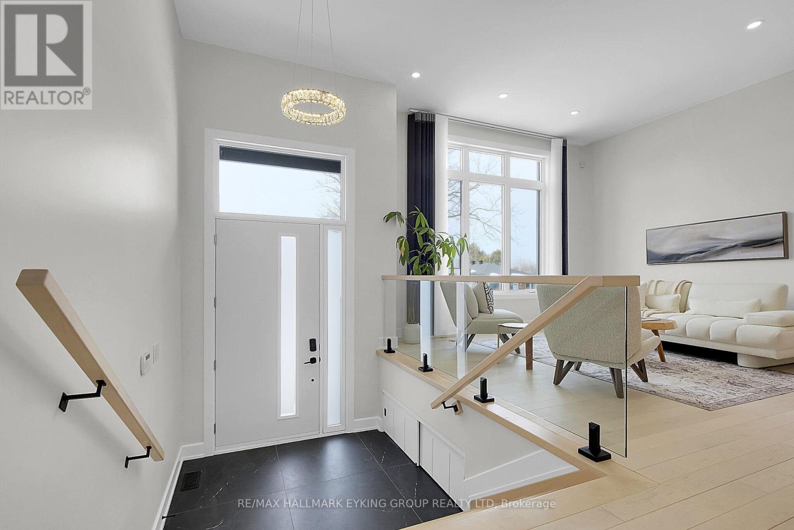 623 Rowanwood Avenue, Ottawa, Ontario  K2A 3E3 - Photo 6 - X12629402