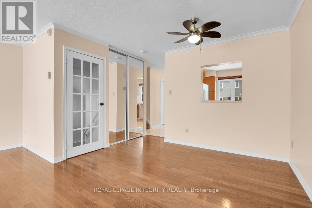 1312 Alness Court, Ottawa, Ontario  K1B 5H2 - Photo 7 - X12629404