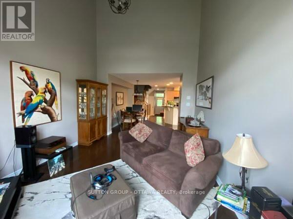 304 Grey Seal Circle, Ottawa, Ontario  K1V 2H3 - Photo 6 - X12629534