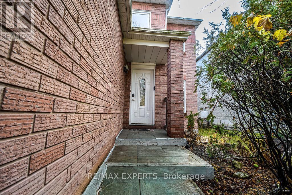 181 Lisa Marie Drive, Orangeville, Ontario  L9W 4P7 - Photo 2 - W12628788