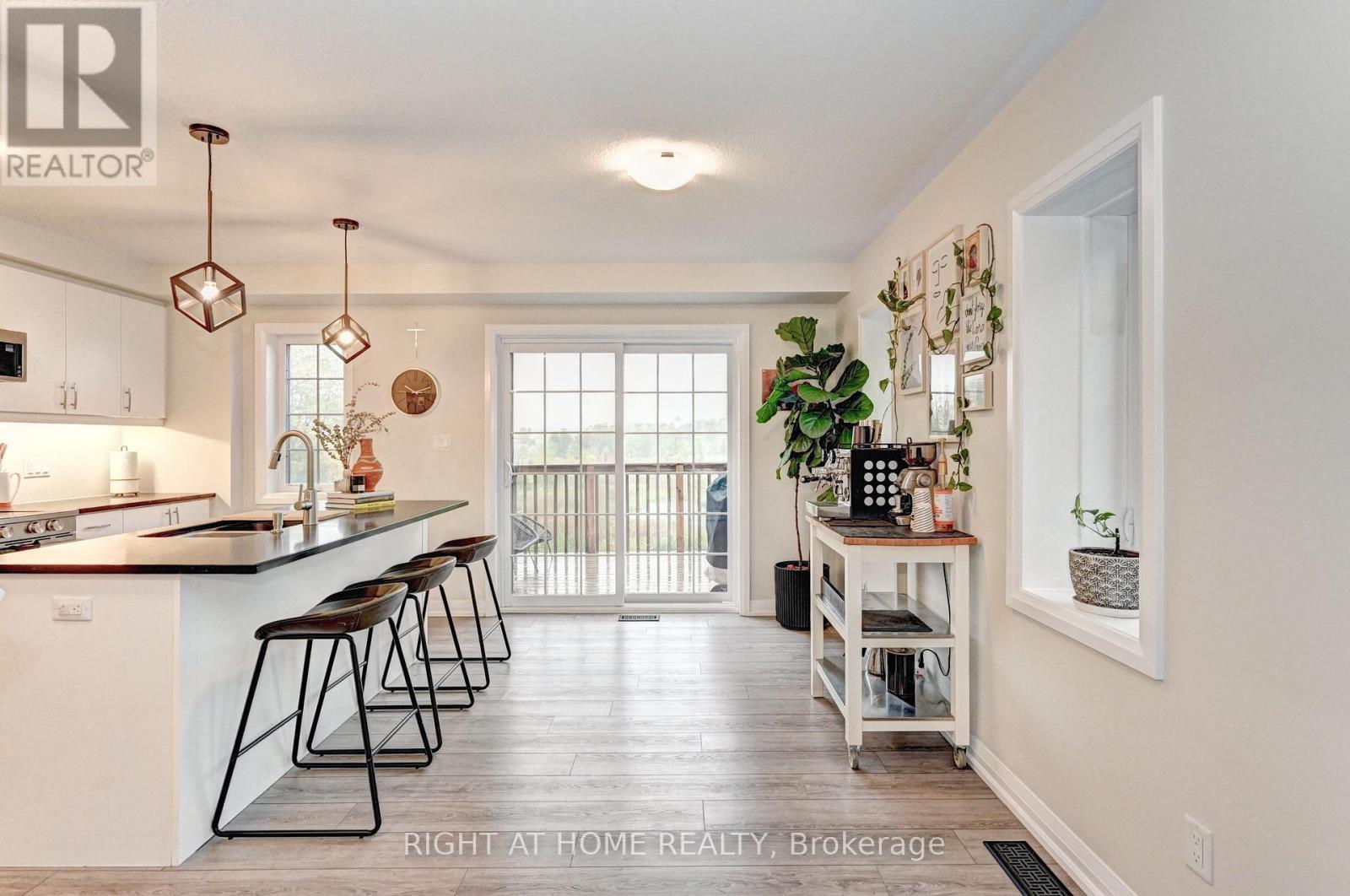 14 Bank Swallow Crescent, Kitchener, Ontario  N2P 0J7 - Photo 17 - X12589832