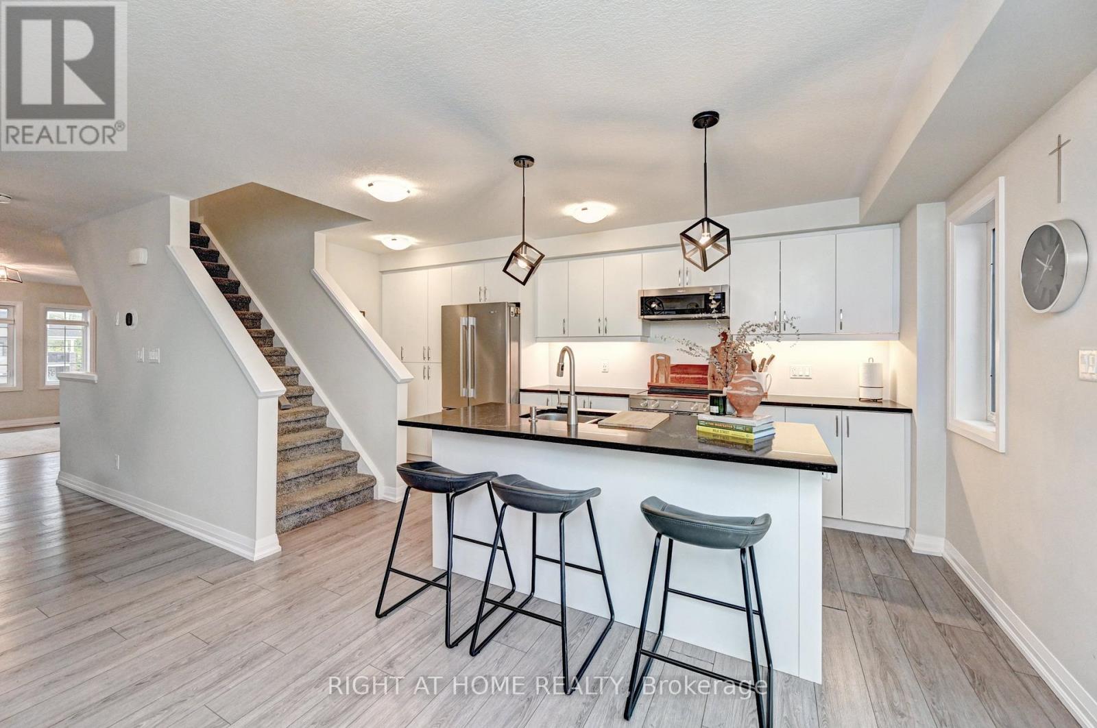 14 Bank Swallow Crescent, Kitchener, Ontario  N2P 0J7 - Photo 18 - X12589832