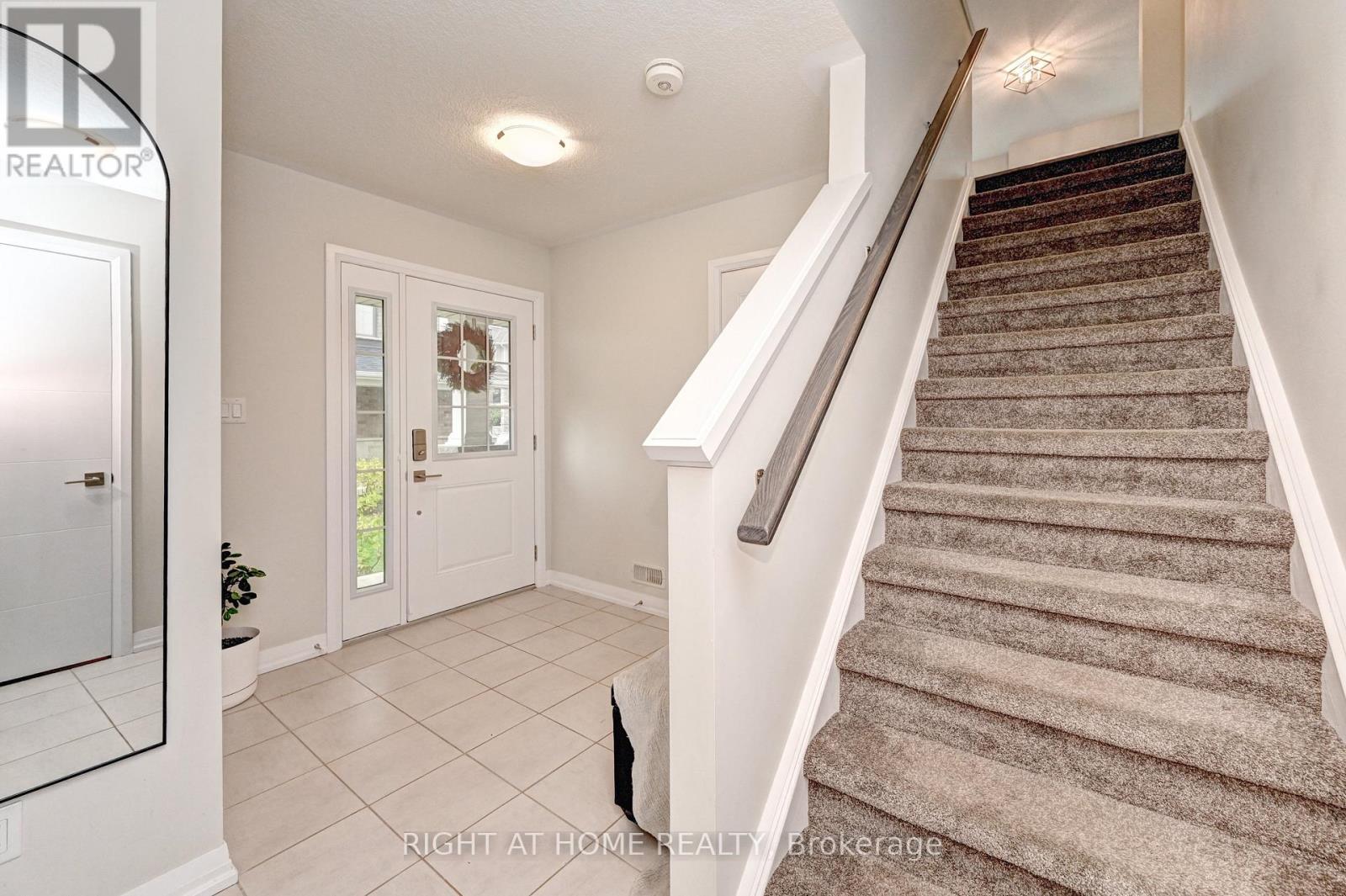 14 Bank Swallow Crescent, Kitchener, Ontario  N2P 0J7 - Photo 4 - X12589832