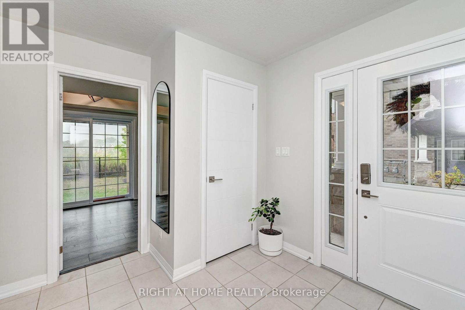 14 Bank Swallow Crescent, Kitchener, Ontario  N2P 0J7 - Photo 5 - X12589832