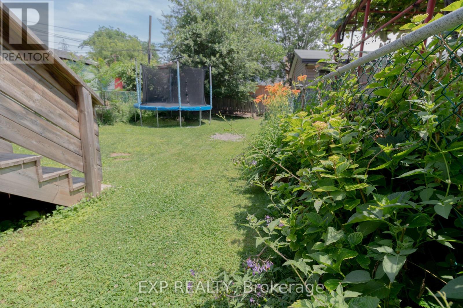 14 Milton Avenue, Hamilton, Ontario  L8L 6E6 - Photo 21 - X12629300
