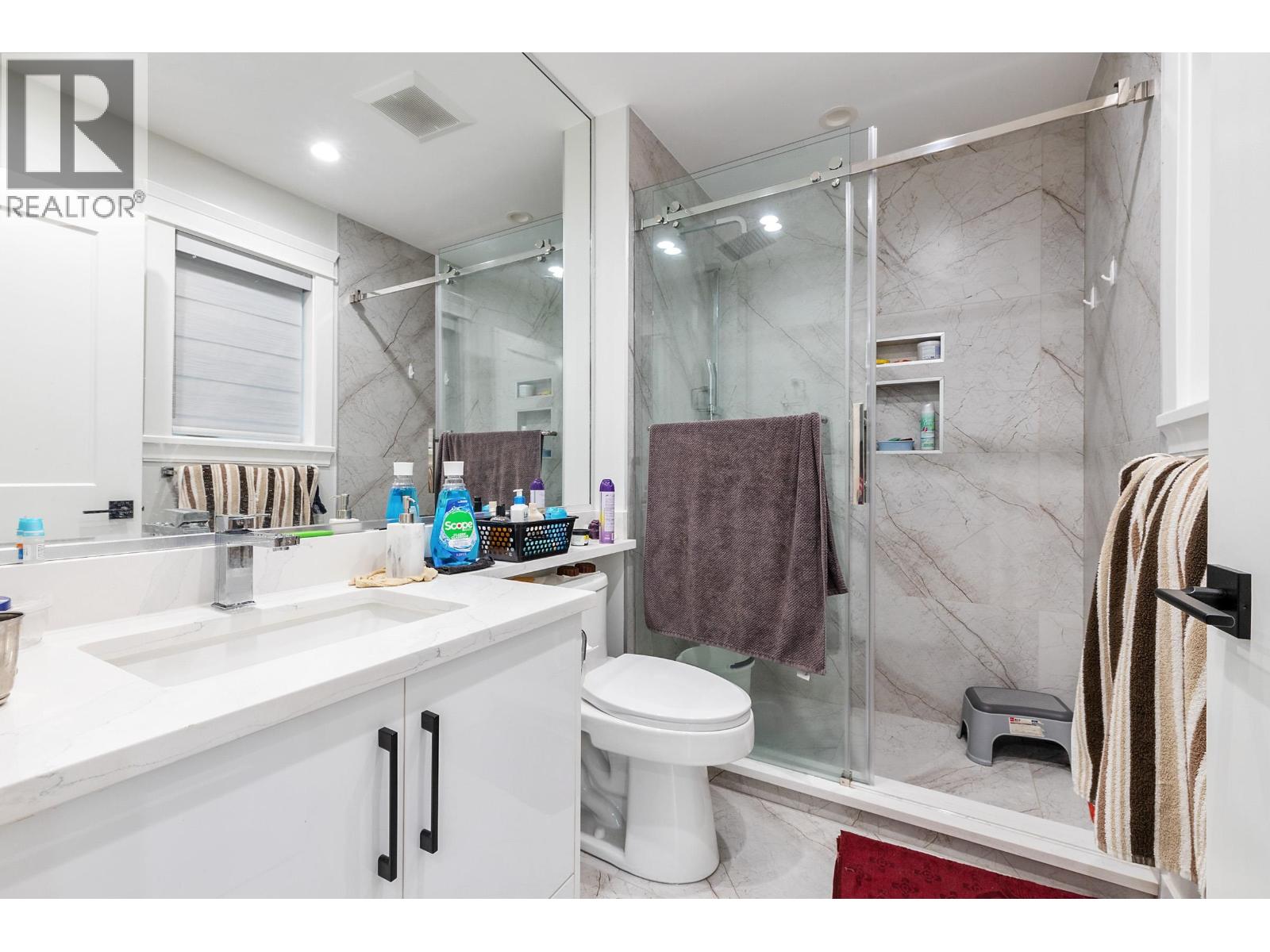 8007 Bradley Avenue, Burnaby, British Columbia  V5J 3T9 - Photo 32 - R3073583