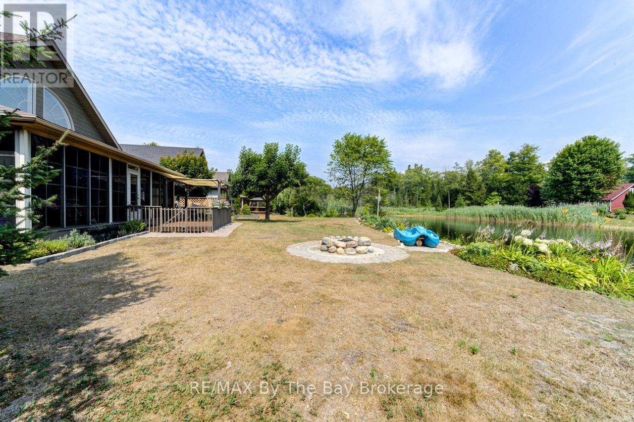 47 Madawaska Trail, Wasaga Beach, Ontario L9Z 1X7 - Photo 35 - S12323628