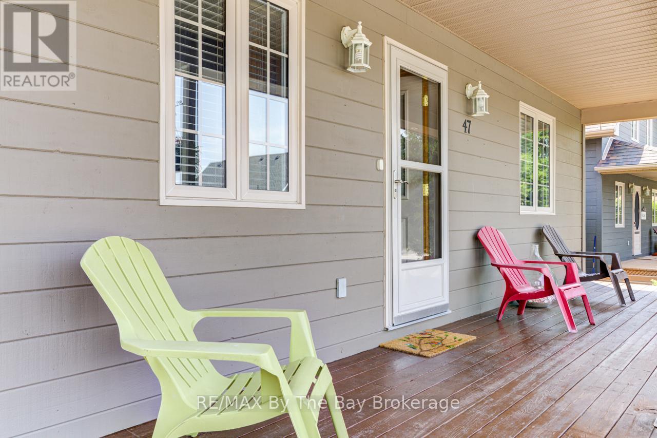 47 Madawaska Trail, Wasaga Beach, Ontario L9Z 1X7 - Photo 6 - S12323628