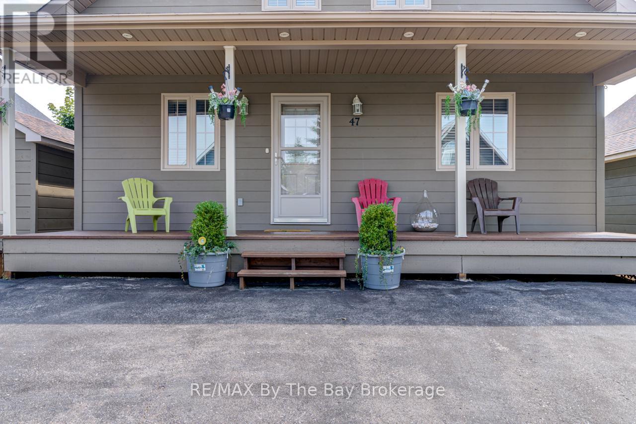 47 Madawaska Trail, Wasaga Beach, Ontario L9Z 1X7 - Photo 5 - S12323628