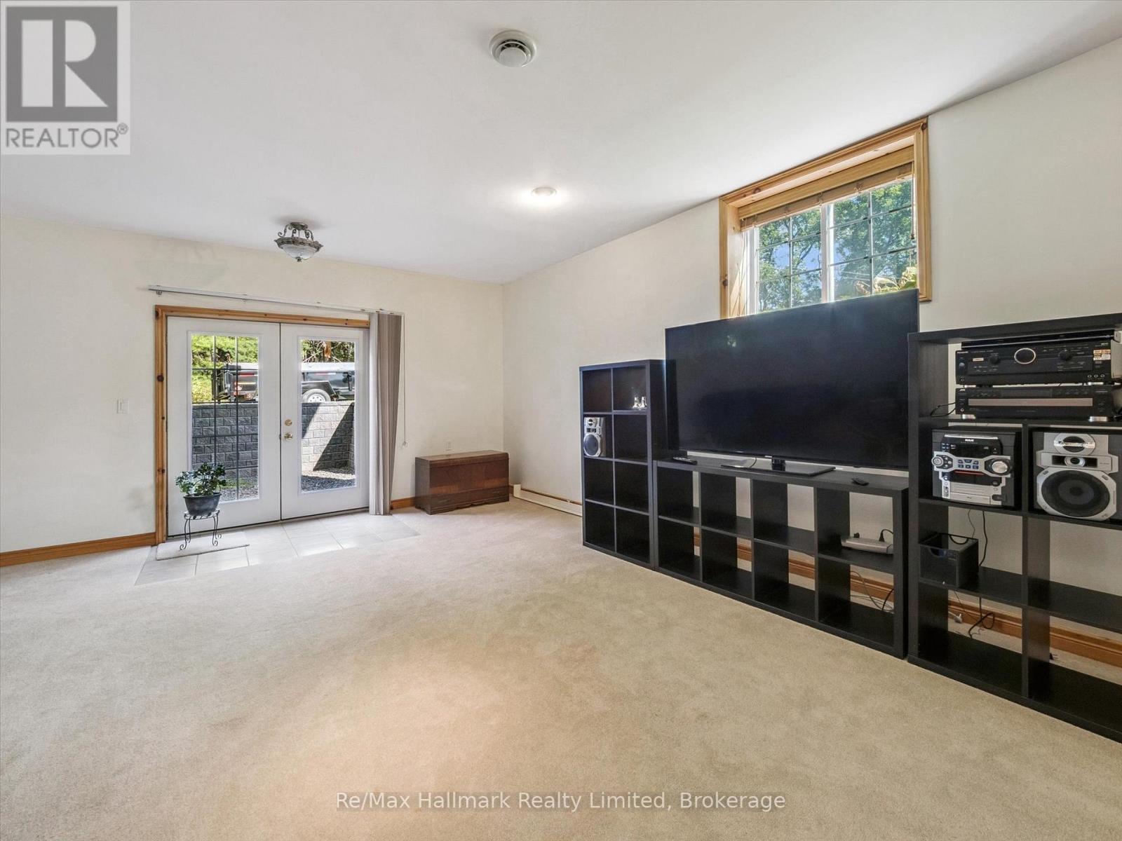 69 Woodchester Avenue, Bracebridge, Ontario  P1L 1H9 - Photo 35 - X12400015