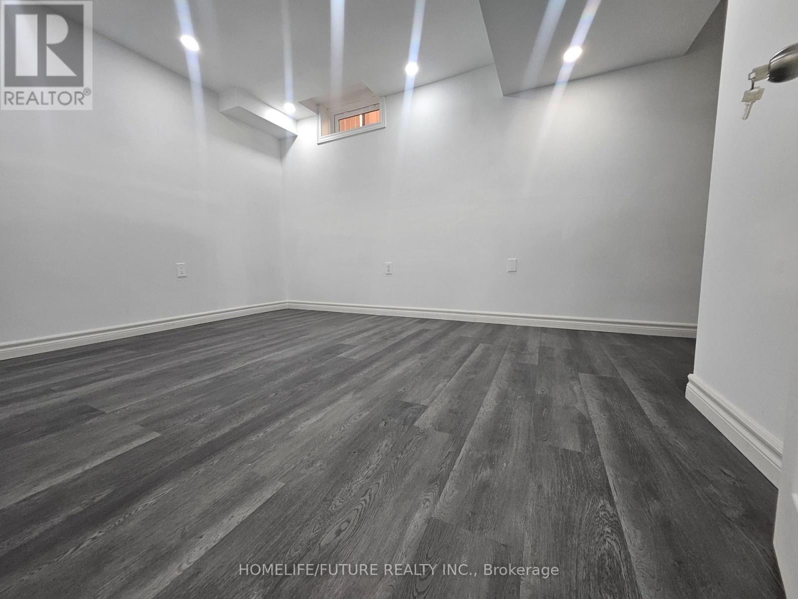 (Bsmt) - 41 Royal Links Circle, Brampton, Ontario L6P 2W9 - Photo 9 - W12628936