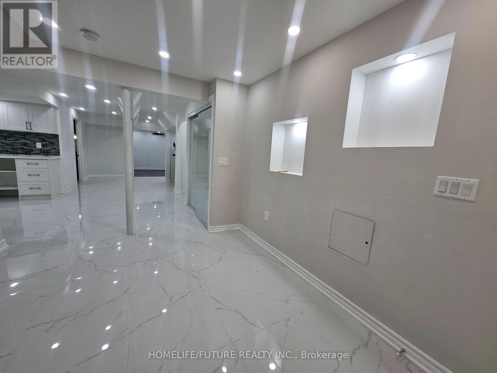 (Bsmt) - 41 Royal Links Circle, Brampton, Ontario L6P 2W9 - Photo 15 - W12628936